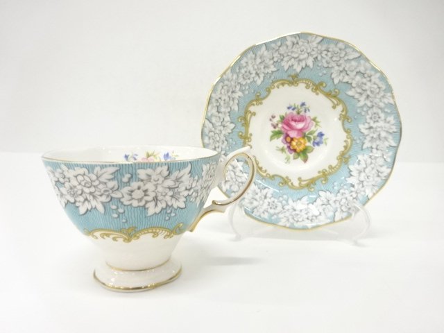 JAPANESE COLLECTIBLE / ROYAL ALBERT ENCHANTMENT CUP / SAUCER WESTERN T